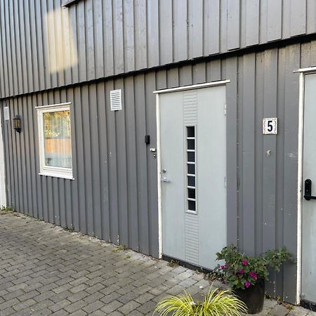 Lys Rent Og Trivelig Hybelleilighet คริสเตียนซานด์ ภายนอก รูปภาพ