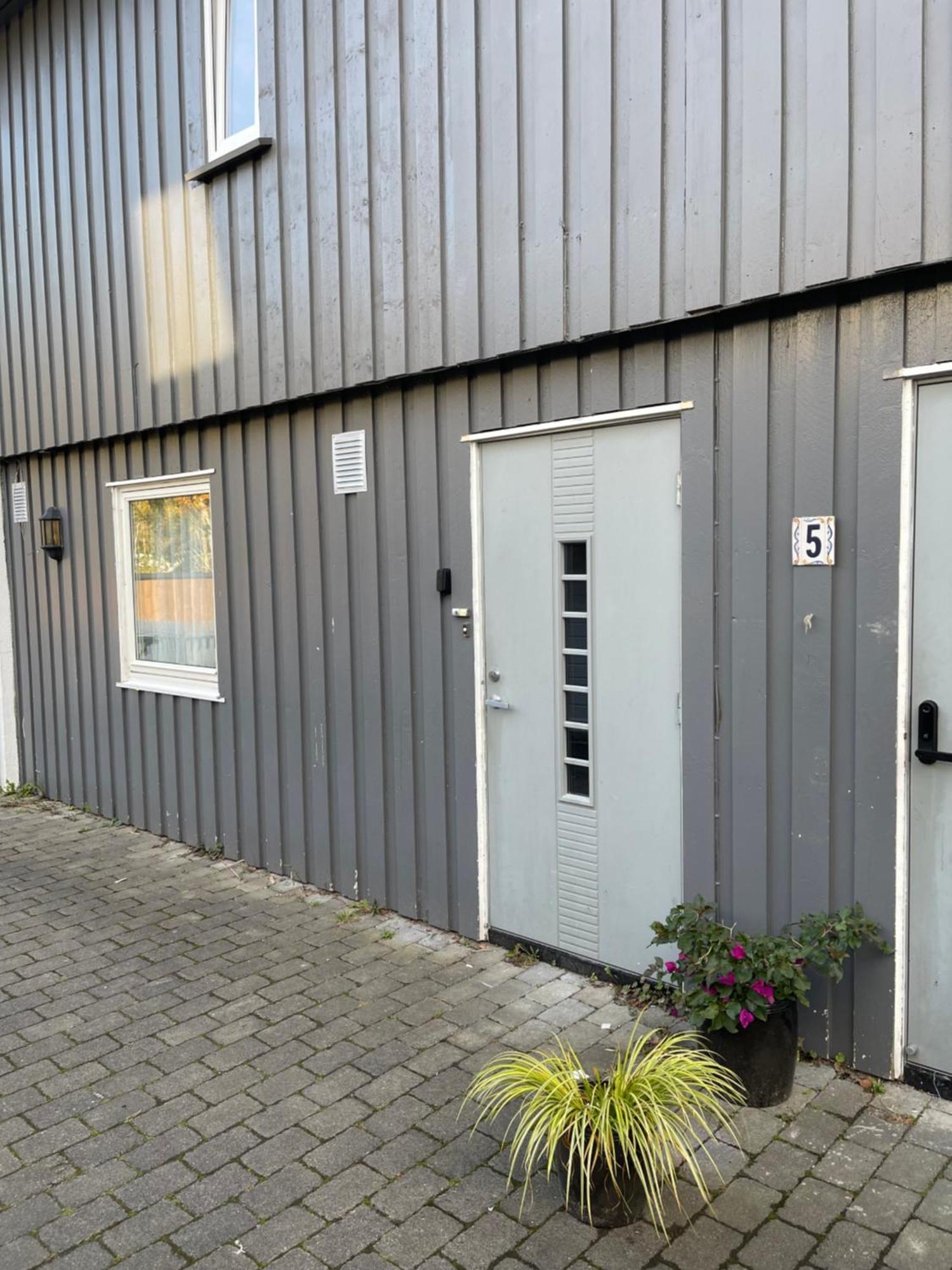 Lys Rent Og Trivelig Hybelleilighet คริสเตียนซานด์ ภายนอก รูปภาพ