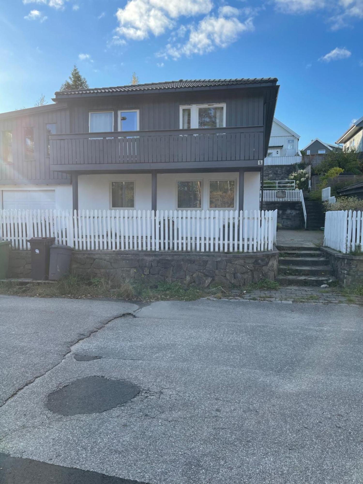 Lys Rent Og Trivelig Hybelleilighet คริสเตียนซานด์ ภายนอก รูปภาพ