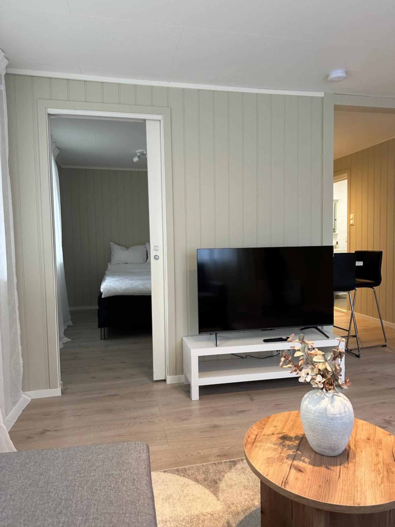 Lys Rent Og Trivelig Hybelleilighet คริสเตียนซานด์ ภายนอก รูปภาพ